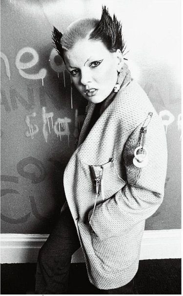 Rest in Peace, Soo Catwoman, a 'start-up' of British punk 🖤💔

Photo by Ray Stevenson 

#SooCatwoman #ripsoocatwoman #womenofpunk #punkrockhistory