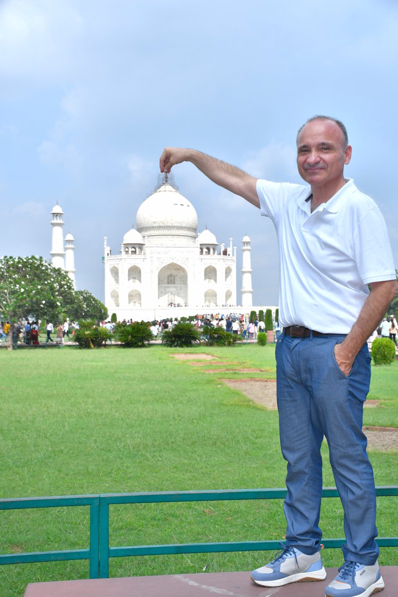 DBogdanos's tweet image. I kept the best for the last.... My visit to India&apos;s Chandighar, New Delhi and Agra finishes with a majestic view of Taz Mahal. Breathtaking!!!