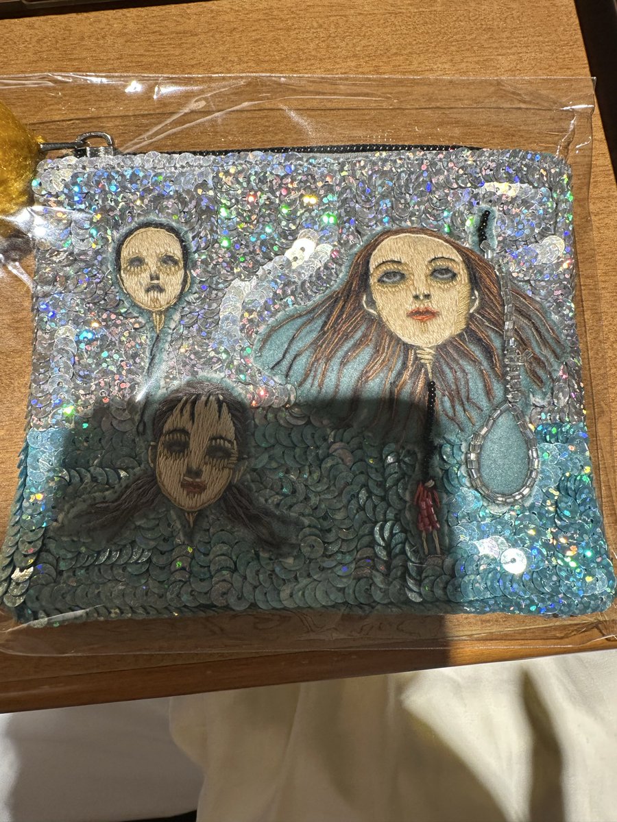 大好きな作品

首吊り気球ポーチ

#junjiitofficial 
#tamaoworld