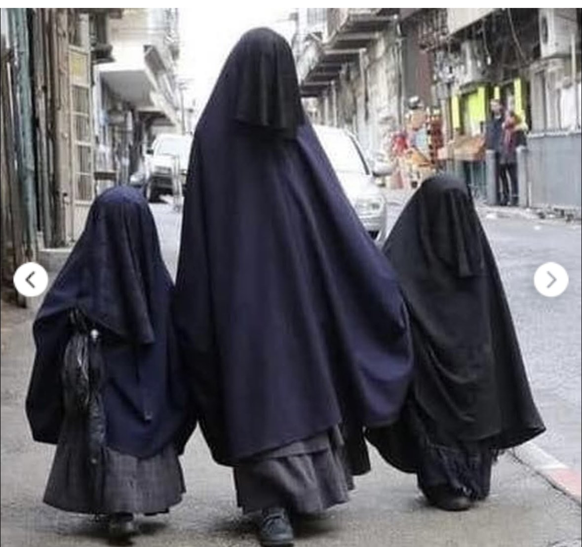 AAffo1989's tweet photo. @muslim132435 @Bellucci5555 دام ان اليهود اشدهم عداوةً لك لماذا تقوم تتشبث بمعتقداتهم الخاصة وتقلدهم ؟ أليس من المفترض مخالفتهم ؟ 

انت الآن تدافع عن معتقدات احبارهم وأهلك يلبسون لباسهم https://t.co/4U1JEf9wwT