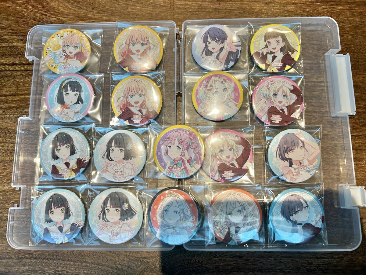 as38000's tweet photo. 【交換】ラブライブ 蓮ノ空 缶バッジ

譲→花帆、吟子、さやか、小鈴、瑠璃乃、姫芽、セラス、泉
求→2枚目セラス

本日終演後手渡しor郵送希望です。箔押し花帆は複数出し可能な方のみ、条件が良い方優先させていただきます。
お心当たりがございましたら、検索からでもお気軽にお声掛け下さい。 https://t.co/VhffwPYhsC