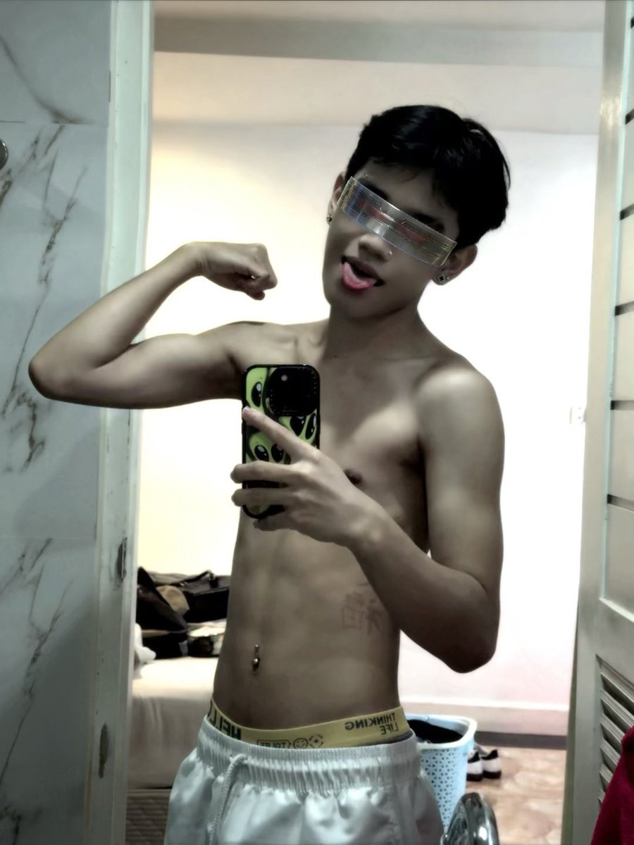 Don't look at me like that baby 👀🫶🏻 #กทม #รับงาน #ถ่ายงาน #รีวิว 📌