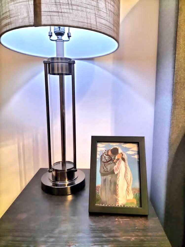 A new painting of mine has been hung in someone’s home.
If you’re interested in buying one, feel free to contact me.
If you’re just scrolling, please leave a dot.