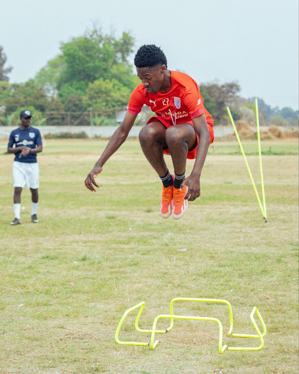 ferg_aveli's tweet photo. Victory is certain, sooner or later nobody can stop reggae. Soccer is passion and will shape up until I get the gold! https://t.co/scrFVRzBoE