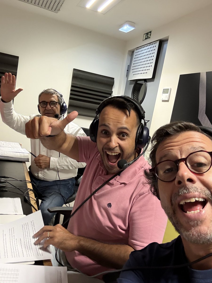 Ha o Singapore Sling e os Singapore Slicks! Olá, bom dia! Venham daí até ao centro da cidade-Estado. <a href="/oscarondazn/">Óscar Góis</a> <a href="/jcccomentador/">joao carlos costa</a> <a href="/_winway/">WINWAY</a> <a href="/ChavesRacing21/">Henrique Chaves</a> <a href="/LBV20/">Lourenço B. da Veiga</a> #DAZNF1