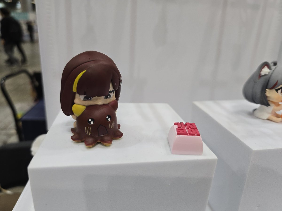 cmscmsakt's tweet image. 일페 처음와봄