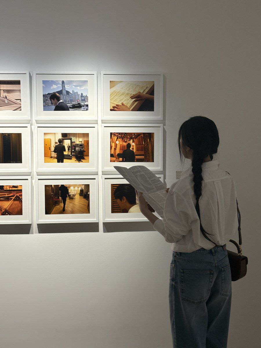 phamjhanni's tweet photo. would you go to the art gallery with me....? ♥︎ https://t.co/F8SgXhrlHj
