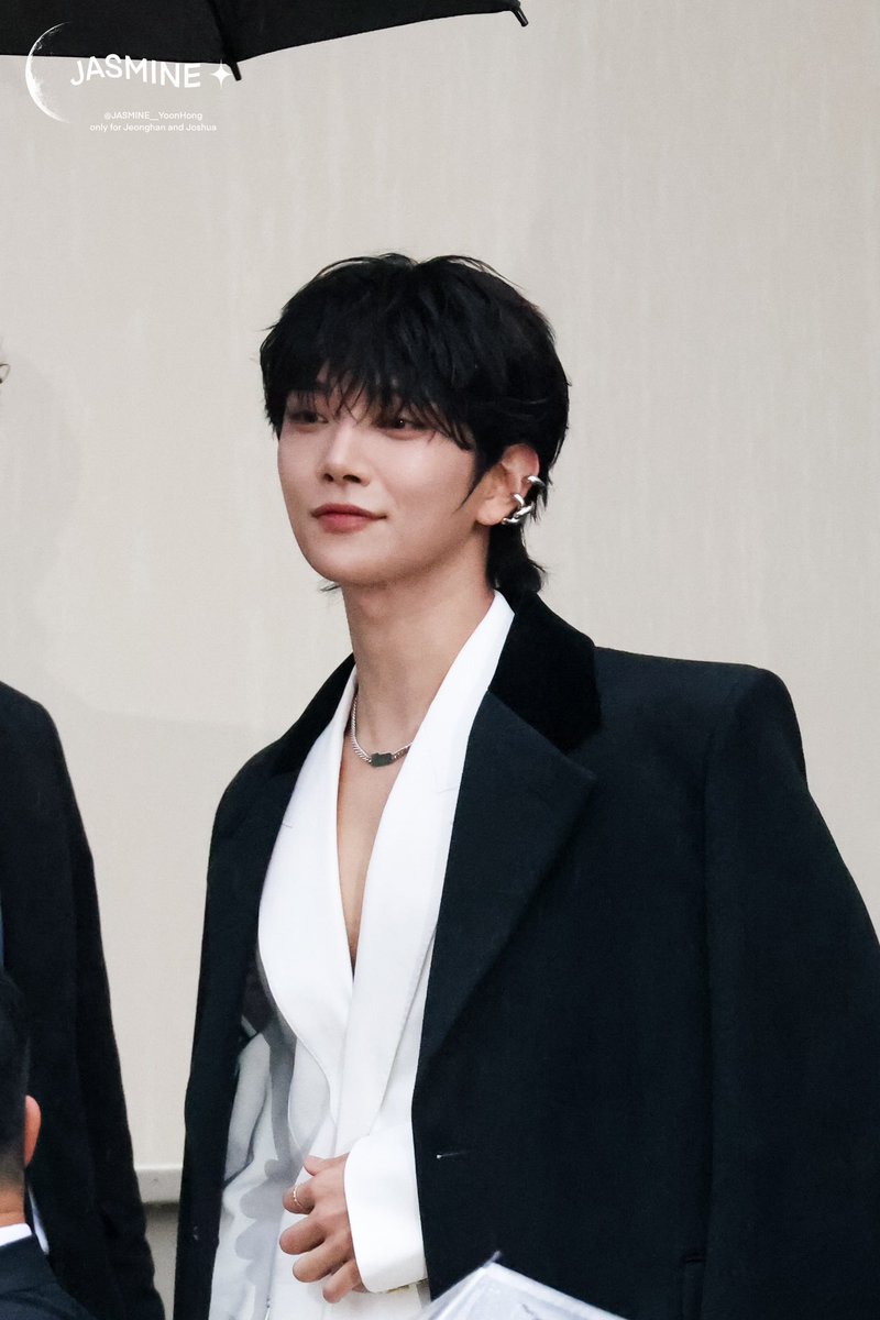 JASMINE__522's tweet photo. 251003  

#JOSHUAxGIVENCHY 
#GivenchySS26 
#ParisFashionWeek  
#JOSHUA #조슈아 #ジョシュア
#SEVENTEEN #세븐틴
@pledis_17 @givenchy https://t.co/570q4PTARx