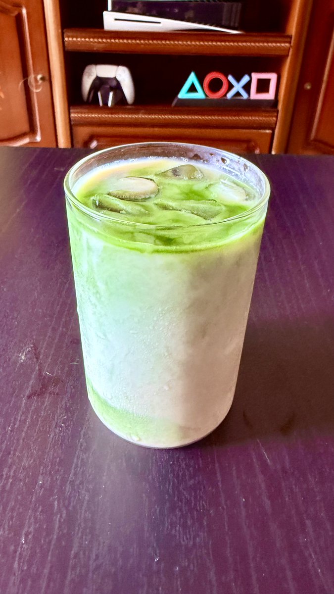 Shubham_iosdev's tweet image. Afternoon Iced Matcha hits different 🤌🏻