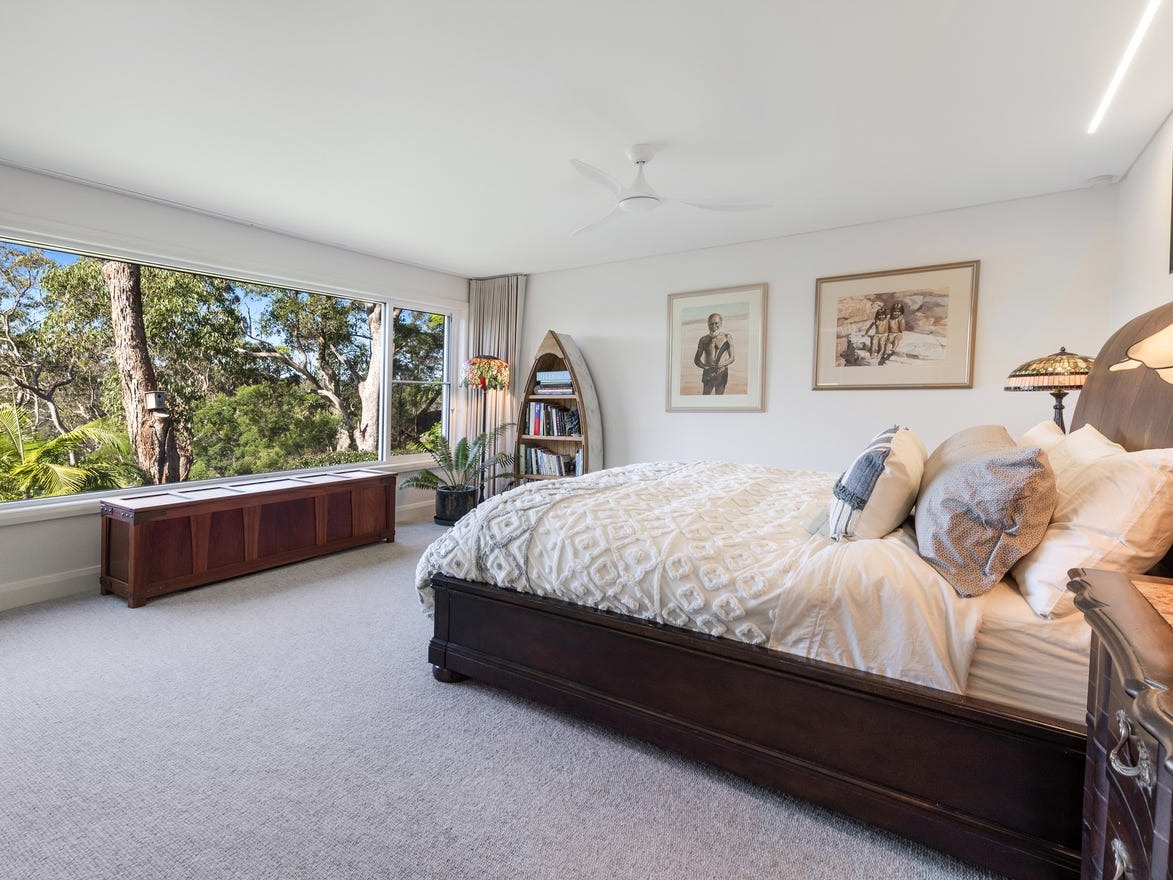OlsenConstruct's tweet image. Imagine waking up to breathtaking views of a lush valley. This home, set on the edge of a national park and a uniquely sloped plot, offers stunning natural scenery right from your bedroom. 🔅🍃

#valleyviews #sydneybuilders #homeinspo #bedroomgoals