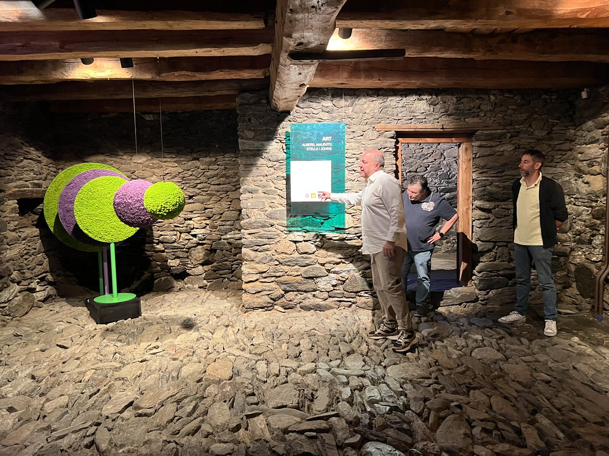 calpalandorra's tweet photo. 🏃💨Darrera oportunitat aquest cap de setmana per veure l'exposició "Moles Molsa" 🍀🖼️ L'hem allargat una mica més perquè la gaudiu aquells que encara no l'heu vist... o perquè els que ja heu vingut pugueu repetir!

@Pere_Moles  #MolesMolsa #Molsa #Natura #CalPal #Andorra https://t.co/n0VxDfhuJ2