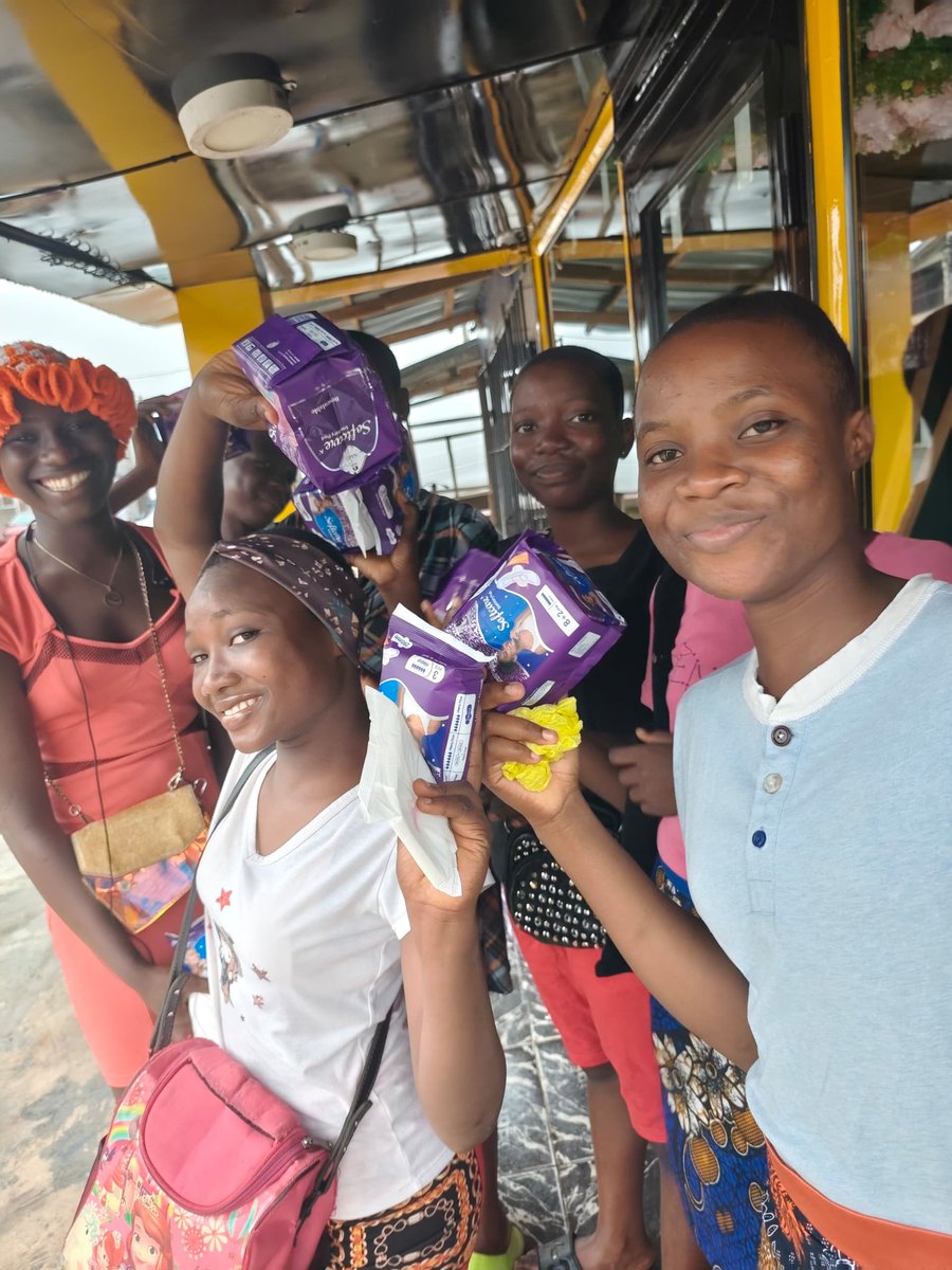 Mimihomecharity's tweet image. Your little act of kindness = her confidence restored.
Let’s end period shame together.
Join us. 💕
#PadsForHer #EndPeriodPoverty
#charityinojodu
#mimishomecharity