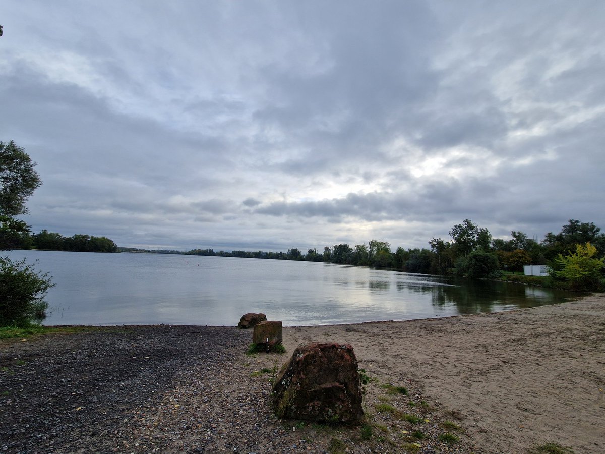 Heute keine Gäste ausser mir an der Beach Bar am Silbersee 😉

Grüße an <a href="/Cyclopentadien/">𝙱𝚊𝚜𝚝𝚒𝚊𝚗</a>