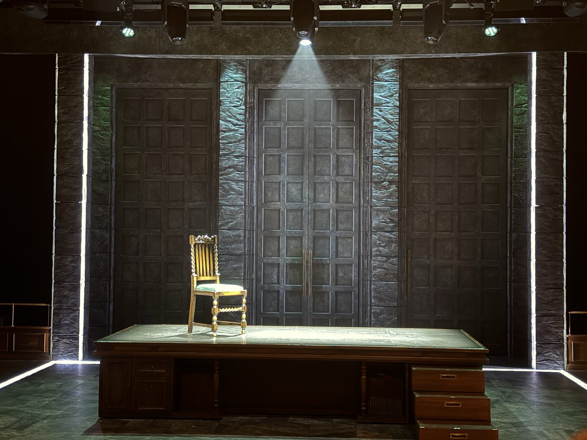 251004 프리마파시 차테사 자4

부아디르 이후 테사의 발언에서
깊은 슬픔이 밀려왔다.
절망이 아닌 그저 순수한 슬픔

슬프지만 어딘가 개운하고,
답답하지만 어디선가 에너지를 얻게 되는
그런 기분

그리고, 이게 차지연이다. 
#프리마파시 #차테사 #차지연 <a href="/sangyoungent/">상영이엔티</a>