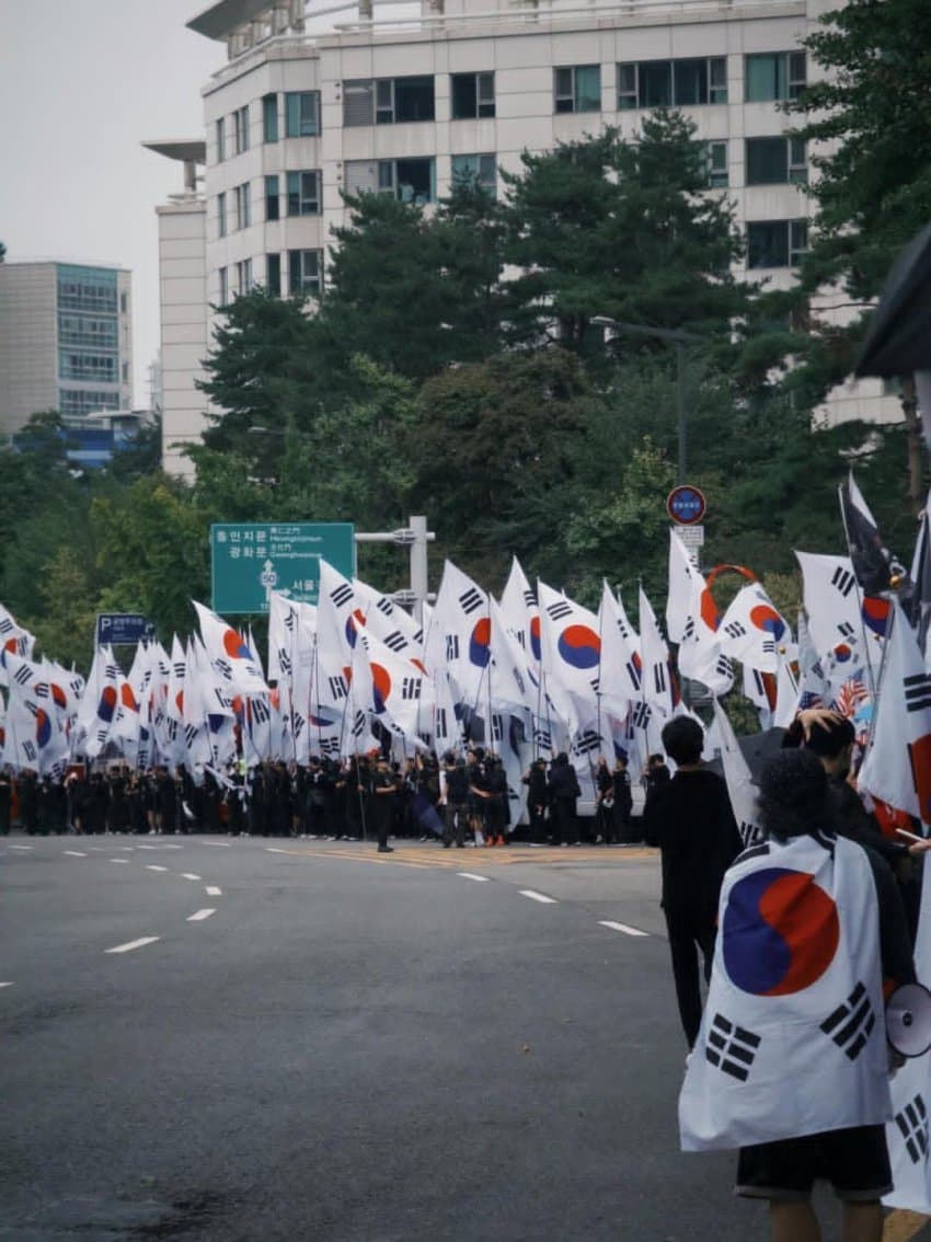 BtrBetrayer's tweet image. ㅈ나 멋있다.

이게 극우냐?

그냥 존멋 그자체다.