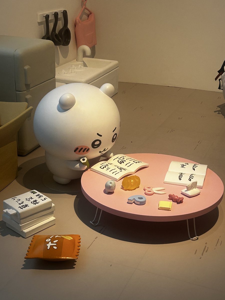 k__pj2's tweet photo. この前ちいかわパーク行ってきた
んだけど、グリーティングちょうどちいちゃん入れ替わるタイミングで😭リベンジしに行かなきゃ！！ https://t.co/d76ia3ycfR