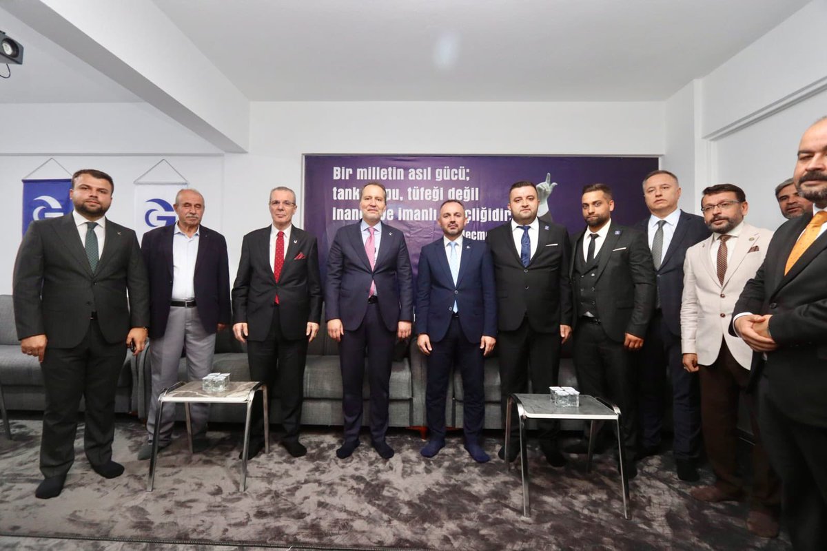 Milli Görüş Lideri Dr. Fatih ERBAKAN, Genel Başkanımız Ahmet ÖZVATAN ve Genel Başkan Yardımcılarımızın katılımlarıyla Nevşehir İl Başkanlığımızın açılışını büyük bir coşku ve heyecanla gerçekleştirdik.

Gençlerimizin milli ve manevi değerlerle donanması, birlik ve beraberlik