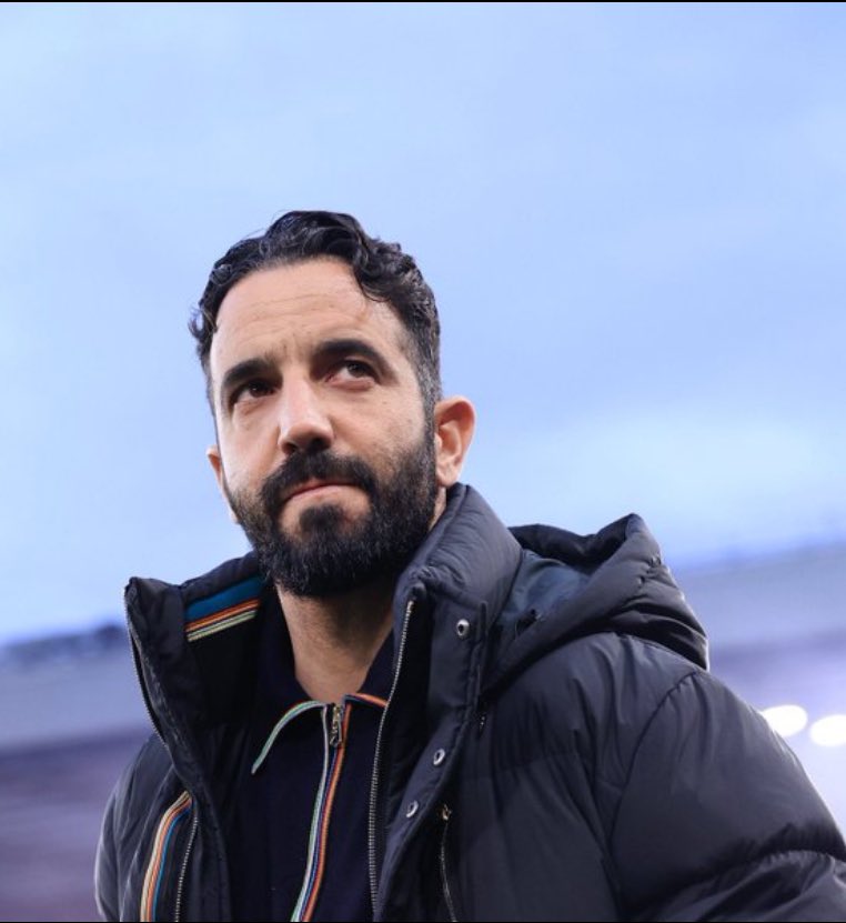 AbsoluteDevils's tweet image. 🚨🎙️Rúben Amorim: &quot;Nobody here is naive. We understand we need results to continue the project&quot;

&quot;We will reach a point that is impossible for everyone because this is a very big club with a lot of sponsors. So the balance is really hard&quot;.

#PremierLeague #MUFC #GGMU
