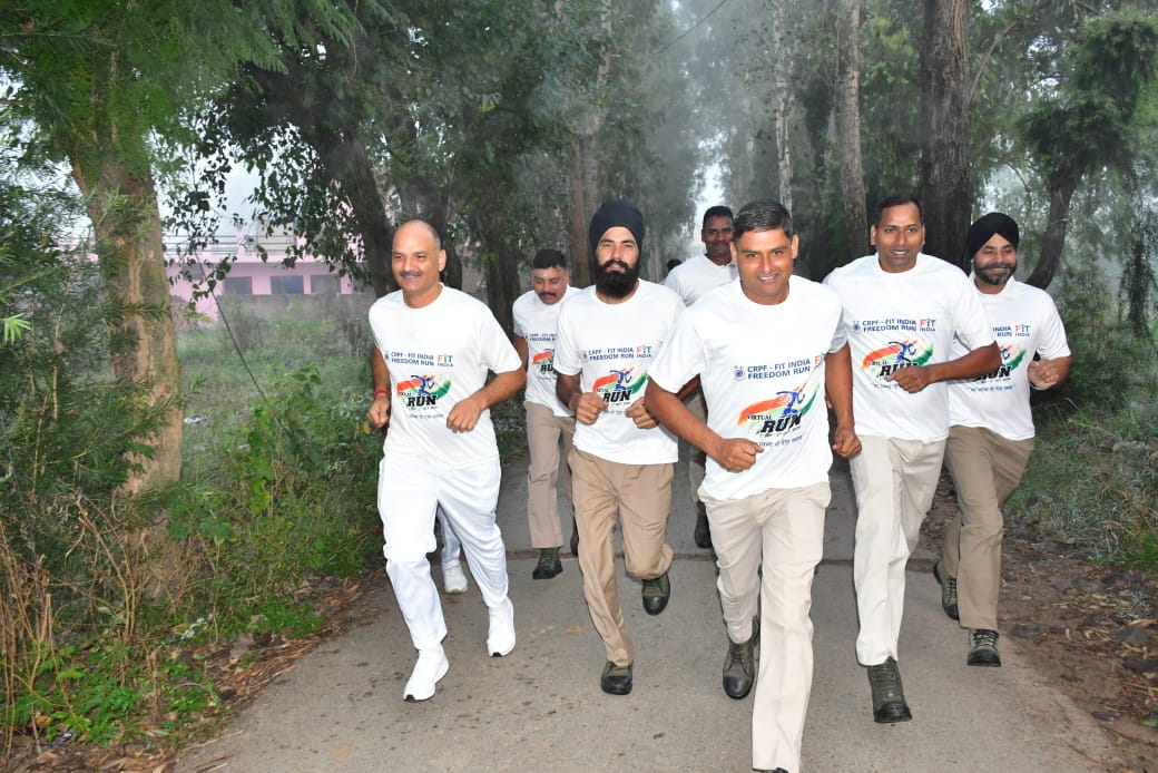 72Crpf's tweet photo. Today under the banner of #SWACHHTAANDSWASTHYA -#FITINDIAFREEDOMRUN 6.0 program was organised at unit HQ, in which officers and Jawans of BN participated with full enthusiasm.
@crpfindia 
@HMOIndia
@PIBHomeAffairs
@PMOIndia
@SwachhBharatGov
@swachhbharat https://t.co/wVfWRhaQ7f