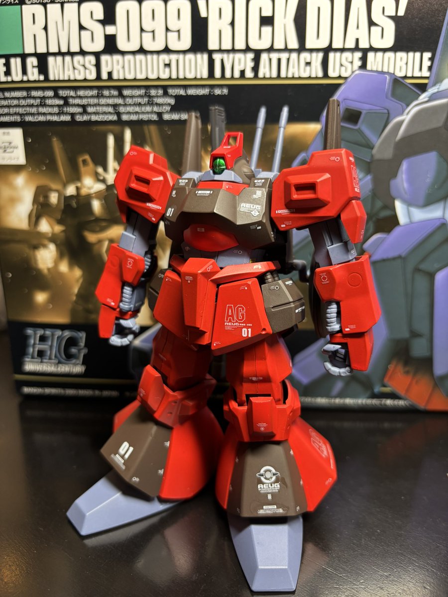 明日からまた出張ですが、HGリックディアスをカラーリング変更しデカール貼り❗️
なかなか良い感じの仕上がりに😊
次は、RG mark2ですかねー❗️
Zシリーズを、1/144で揃えますかねっ❣️