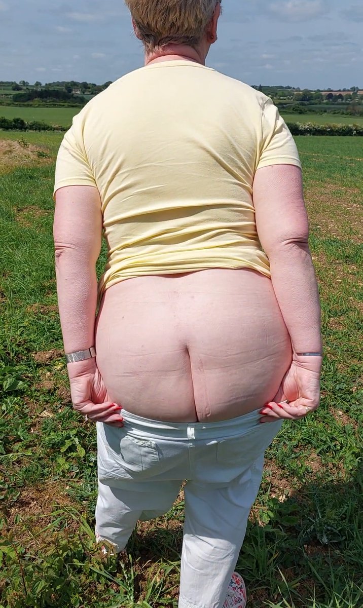 Come and watch me get naked in the country side 

admireme.vip/sinfulmilfuk/