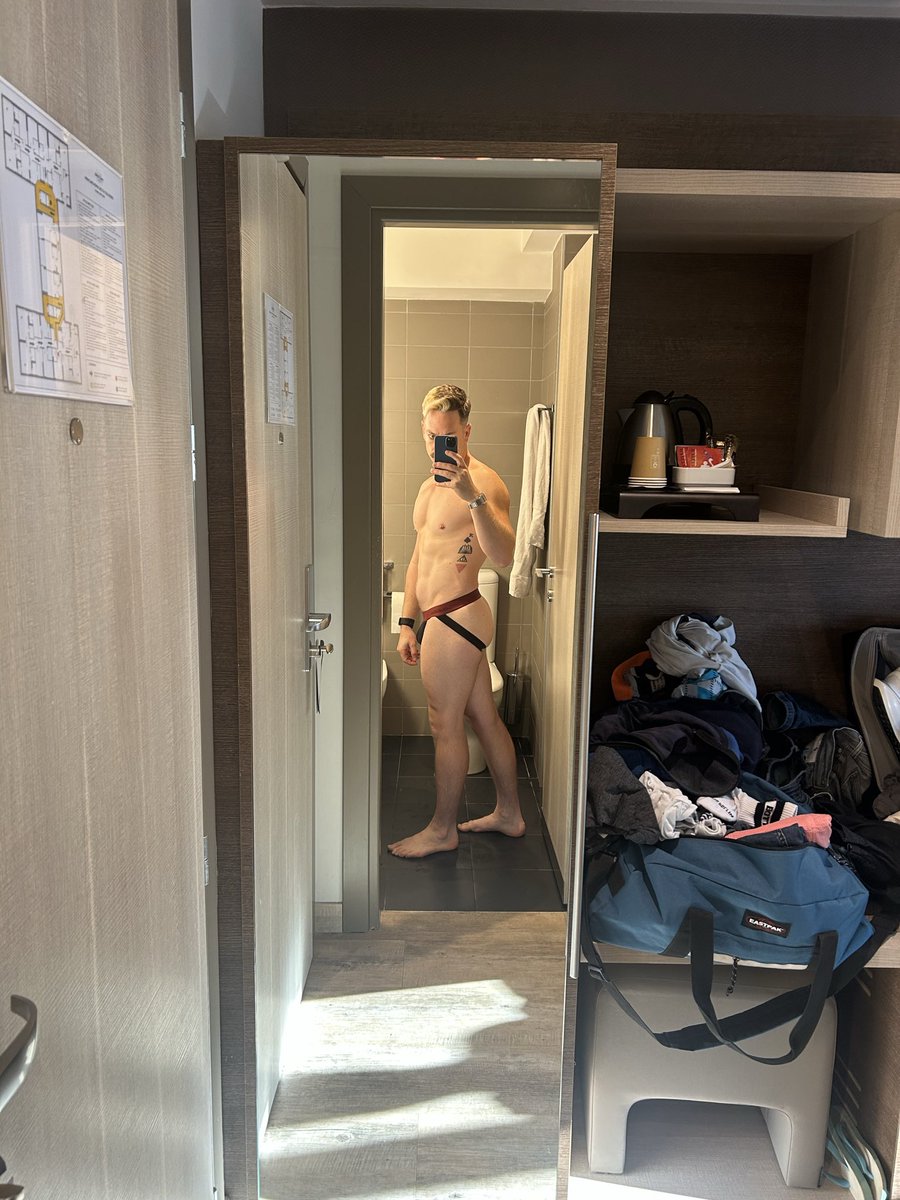SJMHalt's tweet photo. Jocktober 4th messy hotel room https://t.co/hdFxPqqPDf