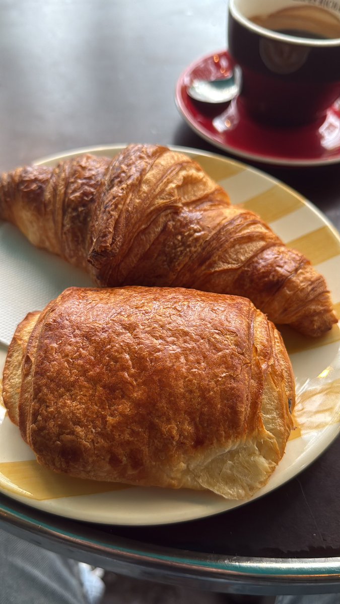 EsportsDoug's tweet image. y’all mind if a brown boy speaks a little french? #baguette