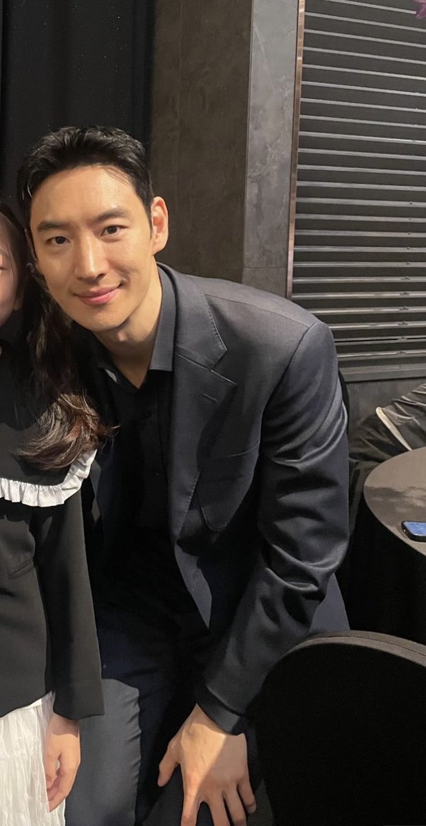 이제훈 오늘 왤케 잘생김