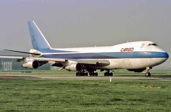 OnDisasters's tweet photo. #OTD in 1992: Bijlmerramp (Bijlmer disaster, Netherlands). El Al 1862, a cargo B-747 crashes in Bijlmer, Amsterdam. All 4 aboard and 43 on the ground die. #3 engine detached from wing due to fatigue/design flaw, hitting engine #4, damaging hydraulics and causing loss of control. https://t.co/kM2QL08MlQ