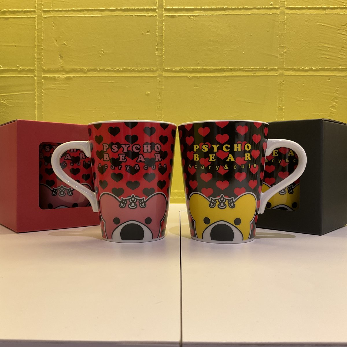 Laforet_H's tweet image. B1F レモネードショップ CUTE MAG CUP!!!: またまた新発売の商品が!今回登場したのは「ハートマグカップ PSYCHOBEAR」!!赤と黒の2種類でご用意しております!
この商品のポイントは、なんと言ってもとってもキュートなこと!下から覗くPSYCHOBEARちゃ… laforet.ne.jp/news_events/37…
