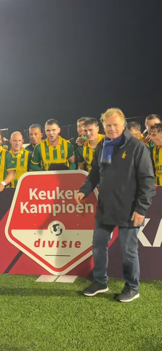 Congratulations to Robin Peter, staf, players and fans of ADO Den Haag winning the first prize of the season 💪👍👏