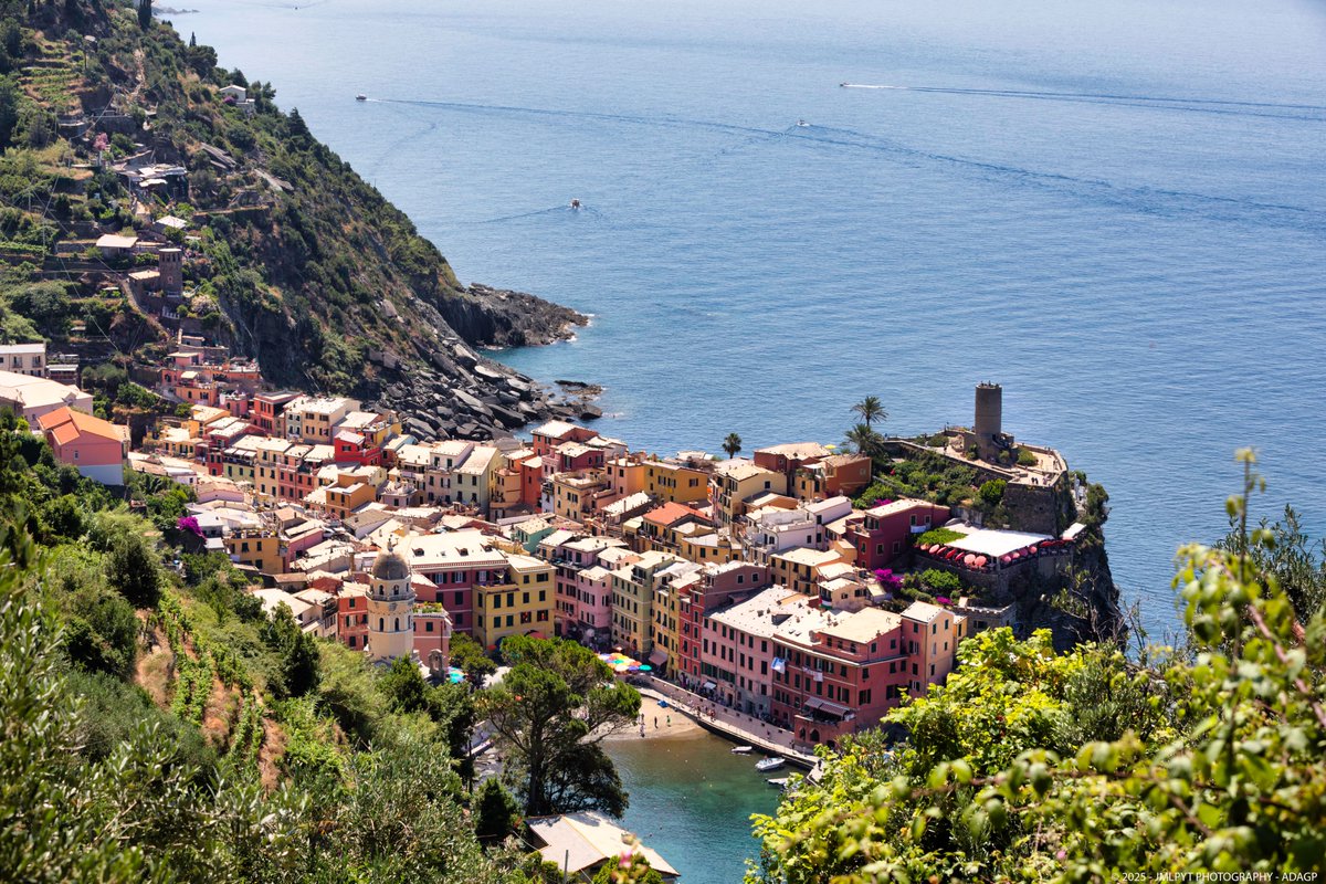 jmlpyt's tweet image. Corniglia est un hameau de la commune de Vernazza en Ligurie, en Italie. Il s'agit de l'une des localités qui constituent les Cinque Terre.
Bientôt en ligne sur mon portfolio #gettyimages (jmlpyt.eu )  

#italie #italietourisme #gettyimagescontributor