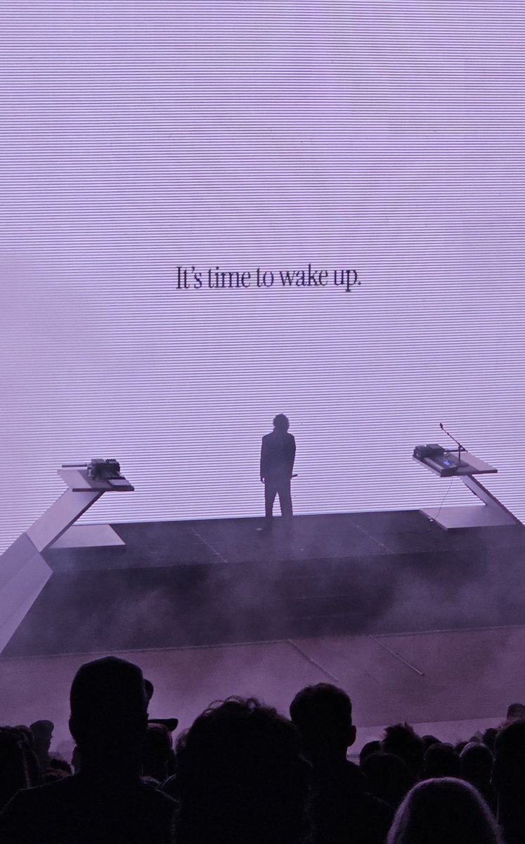 ash 🌸 tweet media