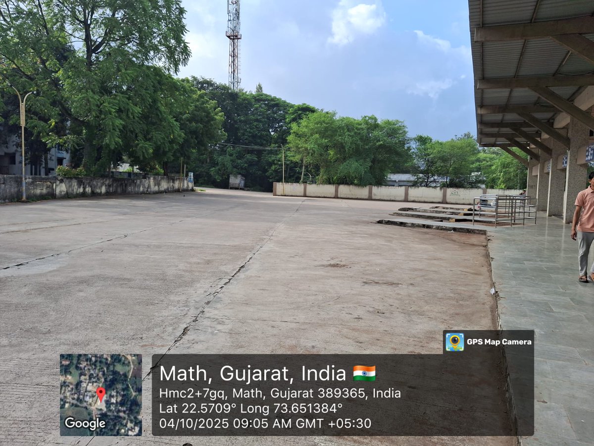 GSRTCDCGodhra's tweet image. ગોધરા વિભાગ, ઘોઘમ્બા બસ સ્ટેશન સ્વચ્છતાનું પ્રતીક મુસાફરો ની સુવિધામાં હંમેશા તૈયાર..... આપનું બસ સ્ટેન્ડ સ્વચ્છ બસ સ્ટેન્ડ.
@CMOGuj @sanghaviharsh @OfficialGsrtc #SwachhataHiSeva2025 #Nirmalgujarat