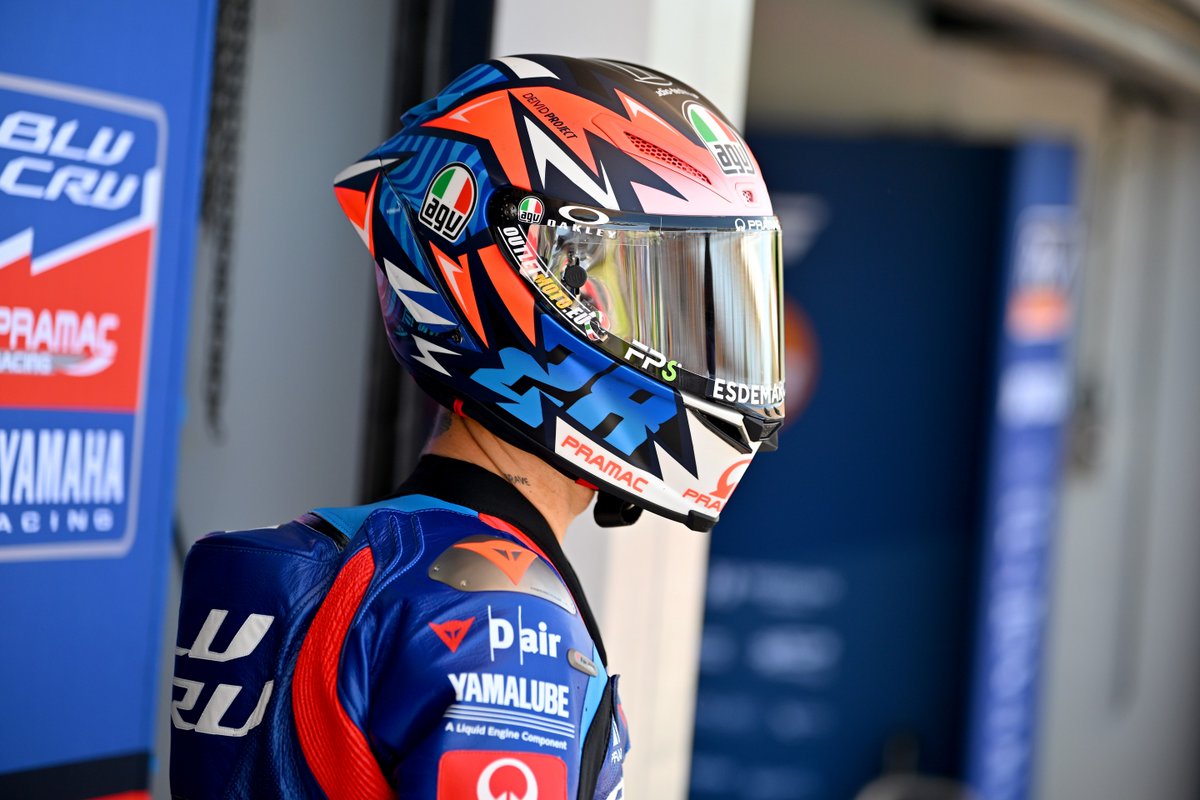 Izan Guevara snatched a brilliant 3rd place in the #Moto2 QPs of the #IndonesianGP to earn a spot on the front row! Bravo! #AGVhelmets