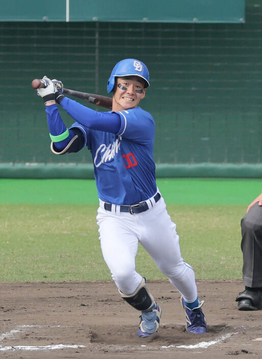 【中日】2軍が14年ぶり7度目の日本一　16安打16得点で巨人を圧倒（スポーツ報知）-Yahoo!ニュース news.yahoo.co.jp/articles/136b0…

中日が16安打16得点の猛攻でイースタン王者の巨人を下し、2011年以来、14年ぶり7度目のファーム日本一に輝いた。