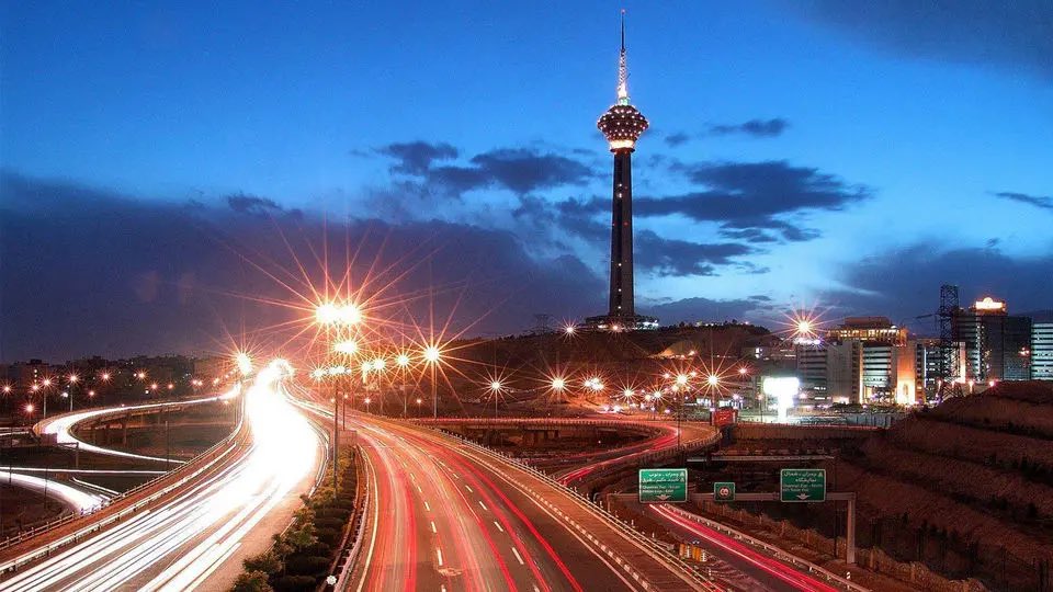 یک سوال: نظر شما دوستان عزیز درباره انتقال پایتحت چیست؟