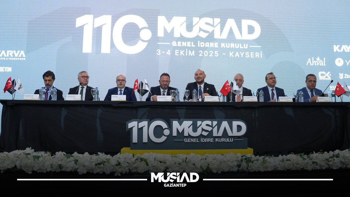MUSIADGaziantep's tweet photo. MÜSİAD Kayseri Şubemizin ev sahipliğinde gerçekleştirilen 110. Genel İdare Kurulu Toplantımız, Genel Başkanımız Sayın Burhan Özdemir başkanlığında; T.C. İçişleri Bakanımız Sayın Ali Yerlikaya’nın teşrifleriyle icra edilmiştir.

Devletimizin güvenlik ve kamu düzeni politikalarına dair güncel gelişmeleri bizlerle paylaşan Sayın Bakanımıza, kıymetli sunumları için teşekkür ediyoruz.

MÜSİAD Gaziantep Şubesi olarak, Başkanımız Sayın Furkan Özdurdu ve yönetim kurulu üyelerimizle birlikte katılım sağladığımız bu anlamlı programın ilk gününde; iş dünyamızın öncelikleri, vizyoner projeler ve Türkiye’nin sürdürülebilir büyüme hedefleri üzerine istişarelerde bulunulmuş, ortak akıl ile geleceğe dair önemli kararlar alınmıştır.

Nazik ev sahipliklerinden dolayı MÜSİAD Kayseri Şubemize teşekkür ediyoruz.

@AliYerlikaya 
@BurhanOzdemirTR 
@OzdurduFurkan 
@MUSIAD 
@MUSIAD_Kayseri