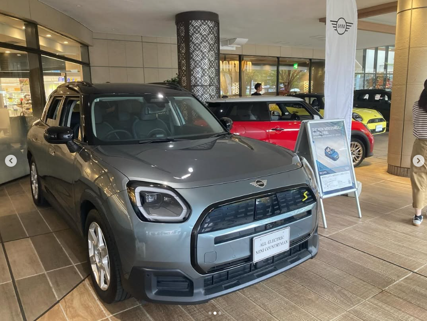GlanzMini's tweet image. 【MINI市川】
明日まで！！
✨「MONA新浦安」でMINI特別展示会開催‼️

新型モデルも登場！ぜひこの機会にご体感ください💡

#MINI #minicooper #miniaceman #minicountryman #MONA新浦安