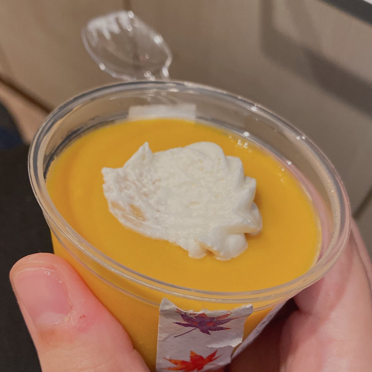いいんですか？！仕事の休憩中にカボチャプリンを！#今日のご機嫌とり