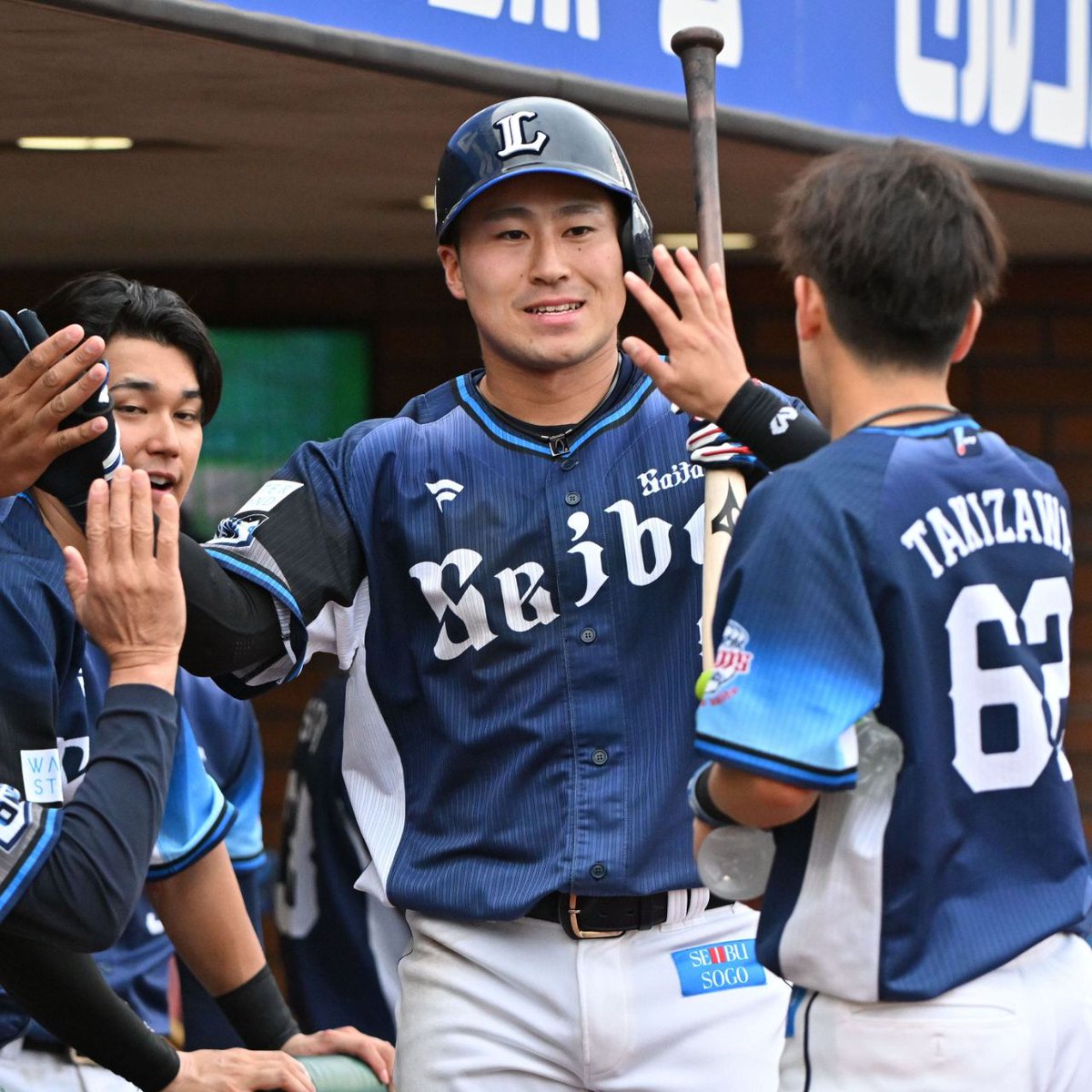 西口監督1年目の西武は連敗フィニッシュ
今季最終戦は楽天に競り負ける
髙橋光成選手の力投、渡部聖弥選手の先制打＆同点弾も及ばず

#seibulions
▼記事はこちらから▼
nishispo.nishinippon.co.jp/article/950586