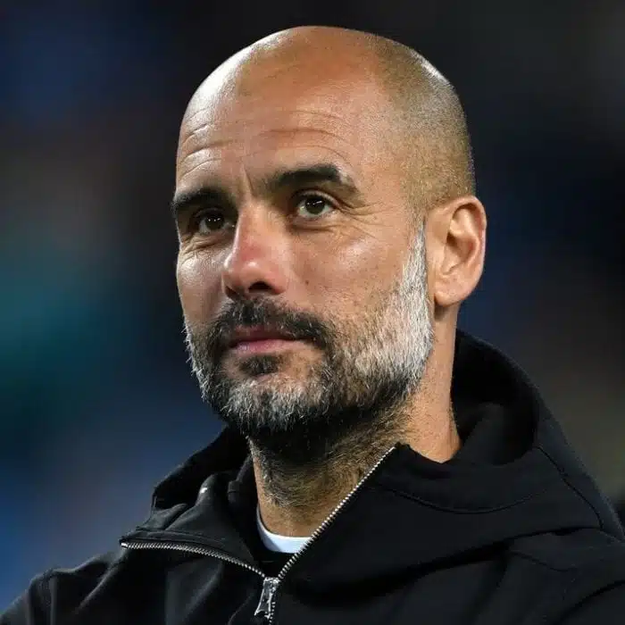 🔴 Pep Guardiola: 

Binlerce çocuğun öldüğü ve ölmeye devam edebileceği canlı bir soykırıma tanıklık ediyoruz.  

Bugün soykırımın sona ermesini talep etmek için sokaklara döküleceğiz.