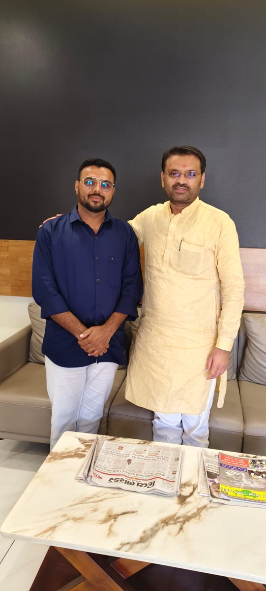 dhirajpataliya9's tweet image. કચ્છ મોરબી-ના લોક-પ્રિય યુવા સાંસદ-શ્રી તેમજ ગુજરાત પ્રદેશ ભાજપ-ના મહામંત્રી આદરણીય ભાઈશ્રી @VinodChavdaBJP સાહેબ-જી-ને ભારતીય જનતા પાર્ટી રાષ્ટ્રીય કાર્યકારિણી સિમિત-માં રાષ્ટ્રીય કાર્યકારિણી સદસ્ય-શ્રી તરીકે નિમણૂક થવા બદલ ખૂબ-ખૂબ હૃદય-પૂર્વક હાર્દિક શુભેચ્છાઓ સાથે સહ-અભિનંદન.