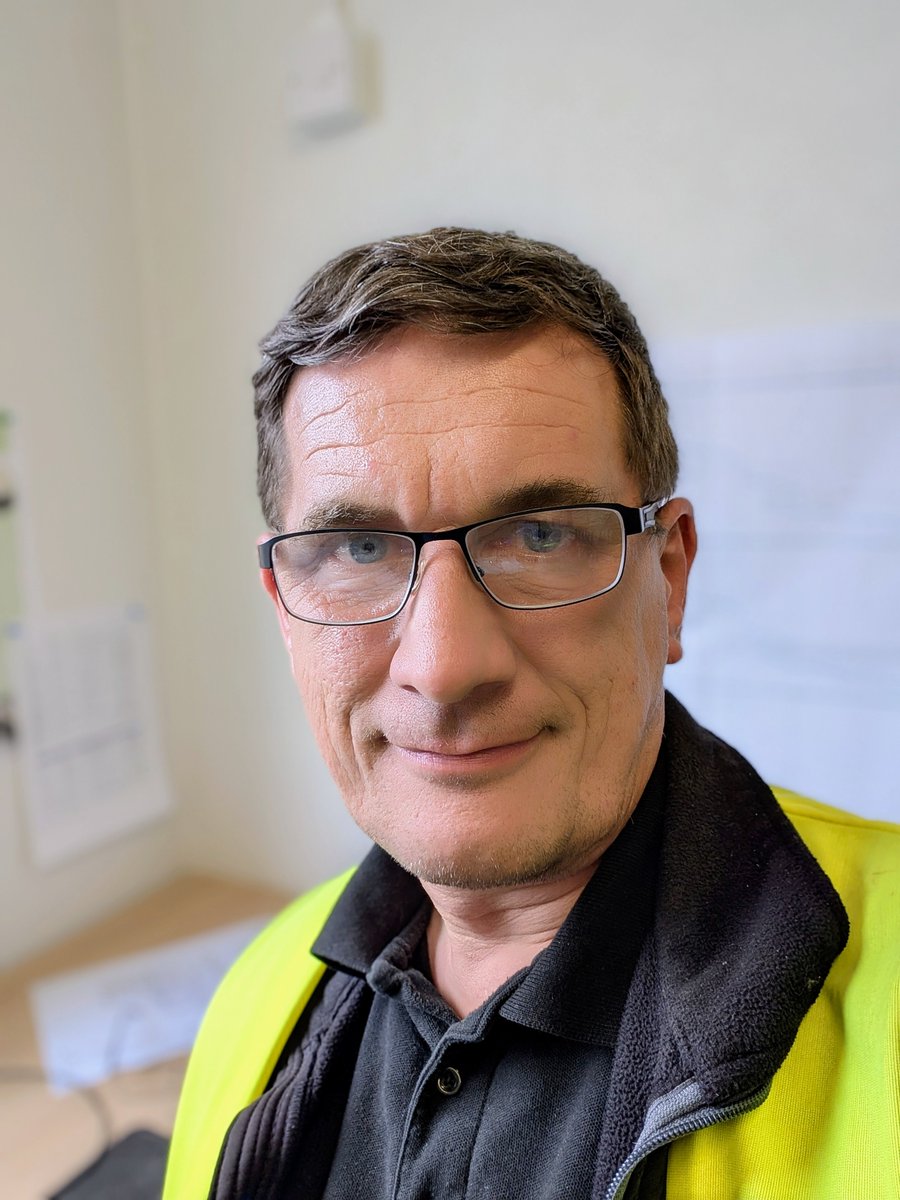 Shortconstruct's tweet image. ✨ A huge thanks &amp;amp; congratulations to Jeff Martindale on 4 years with Short Construction! From delivering luxury zero-carbon homes to leading the way at Birtenshaw Farm, Jeff brings dedication and teamwork to every project.

#WorkAnniversary