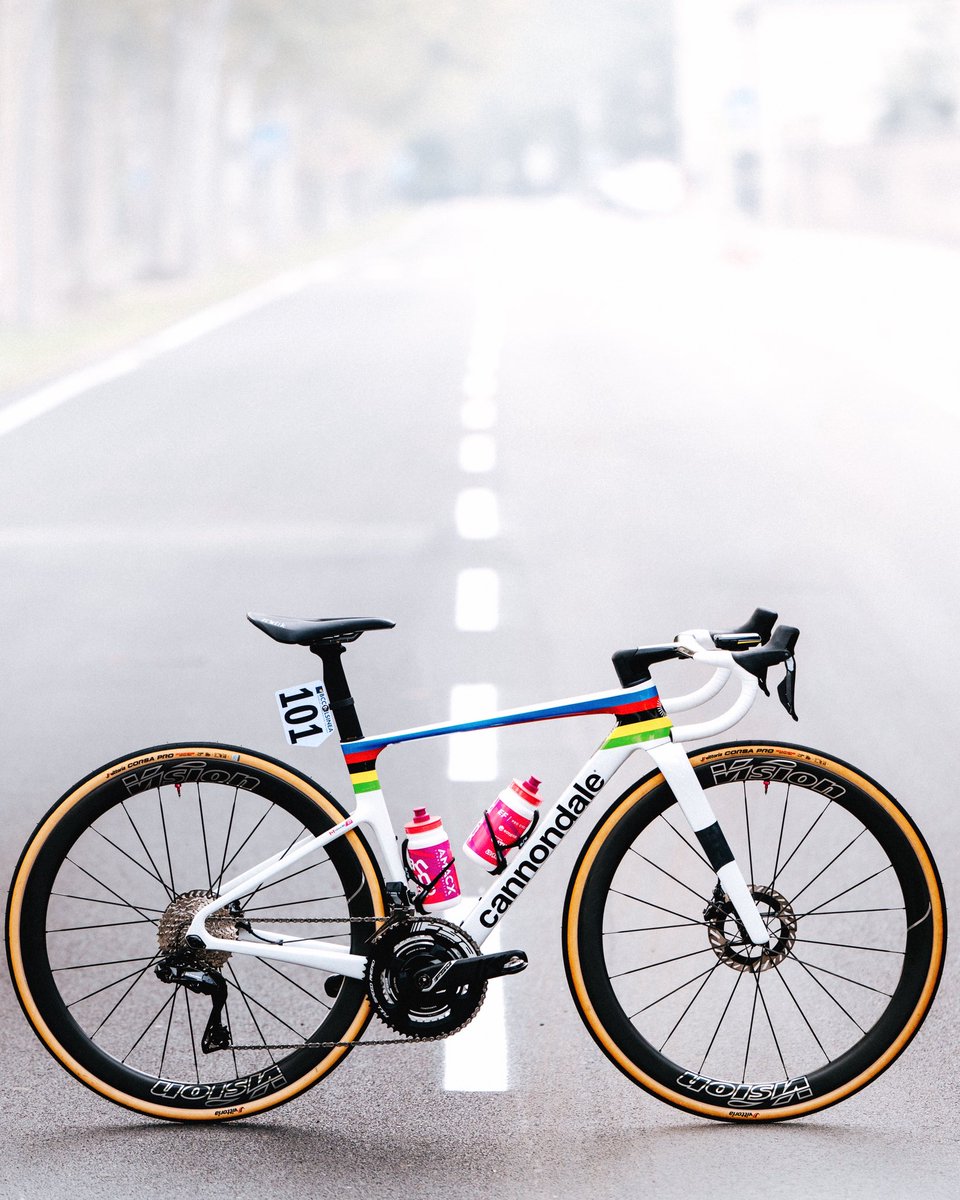 EF_Oatly's tweet image. Simply 🌈 Magsnifique 🌈 

“I dreamt of having a custom bike ever since I started cycling and now, with the rainbow bands, it cannot get any better. I feel so lucky.&quot; - @magdeleinevallieres 

Check out her custom Cannondale at the link in bio!

📸: @jeredgruber @ashleygruber