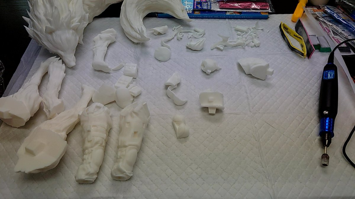 家だと怠けちゃうので87ファクトリーさんでせっせと作業中🦥