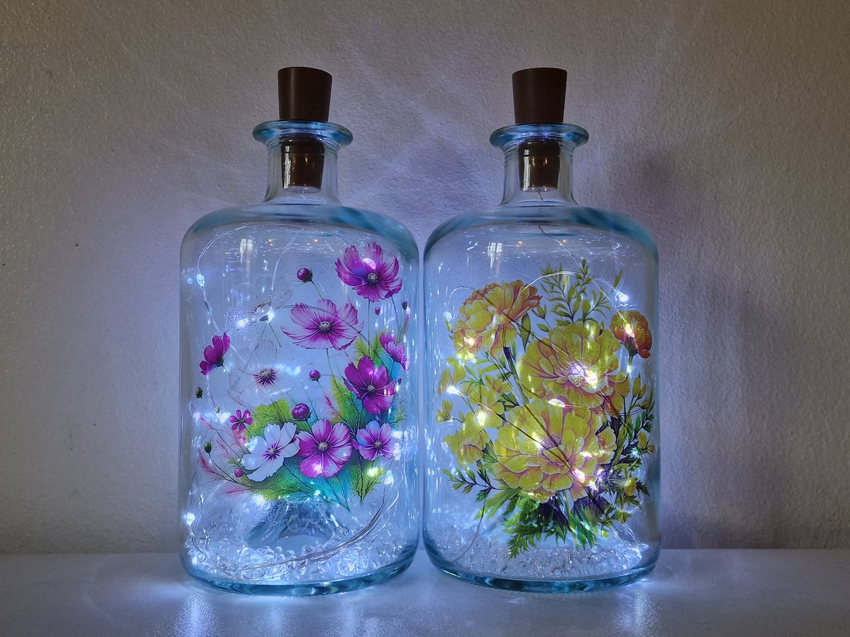 Looking for an October birthday gift? These birth flower bottle lamps might be just what you're looking for 💙

#MHHSBD #October #autumnvibes #Birthday