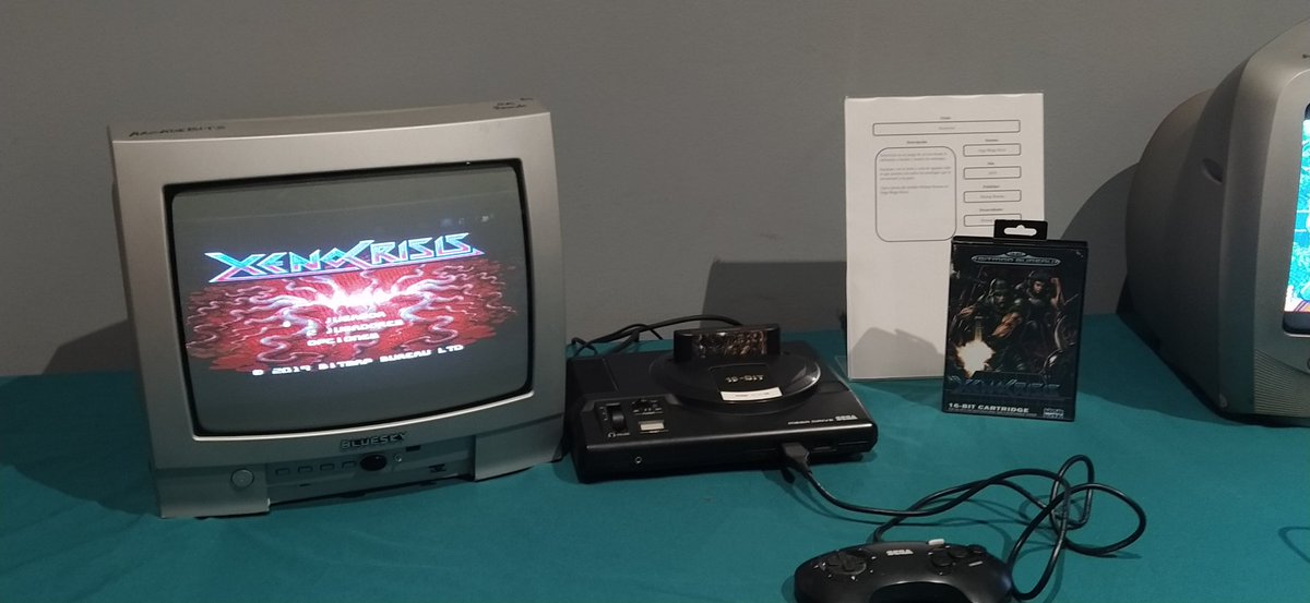 Ya estamos en la expopixel. Hemos puesto algunos juegos interesantes como #colocodx de <a href="/tuxedogamedevs/">Tuxedo Game Development Studios</a>