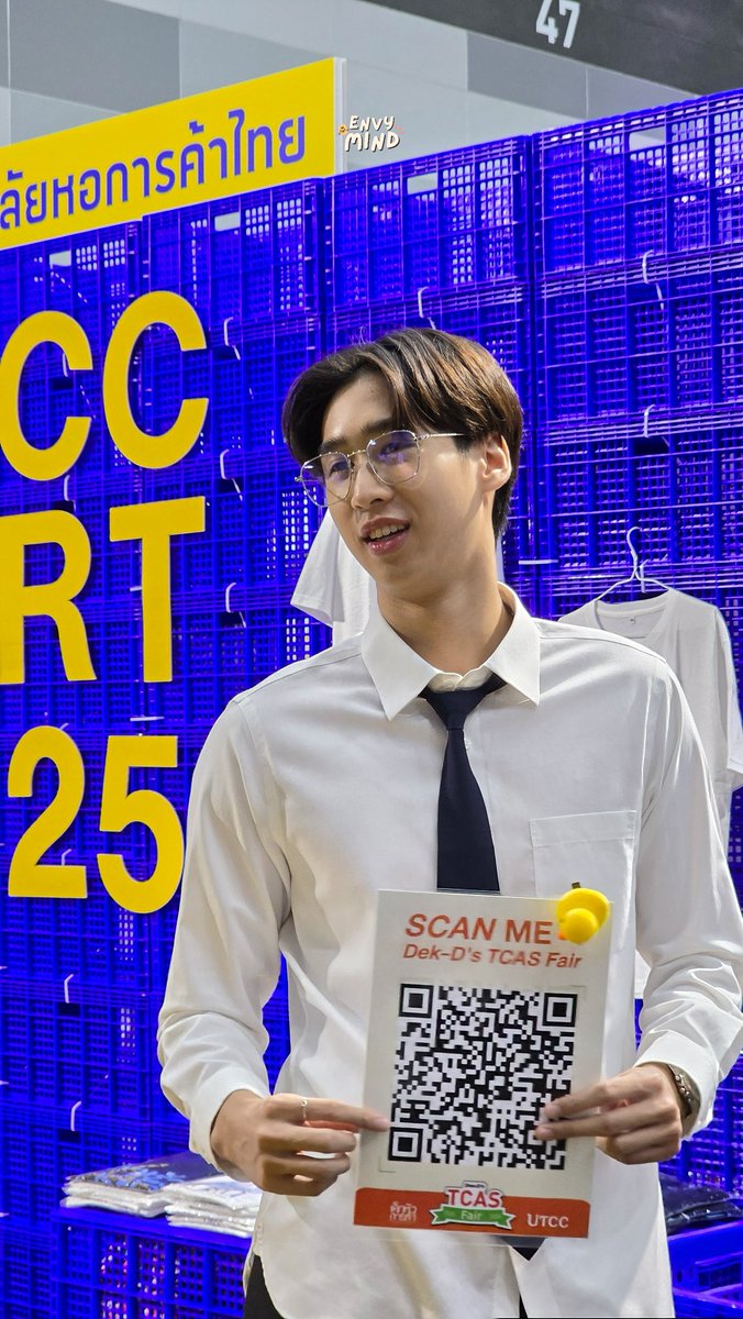Jaejinniez's tweet image. หนุ่มแว่นที่จริงใจ 💙💛
#Pann_ZOLAR
#DekDTCASFair #เด็กหัวการค้า