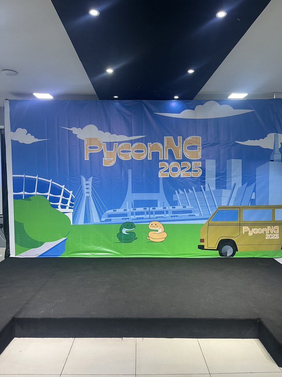 beutech_codes's tweet image. Live @PythonNigeria  

#PyConNG2025